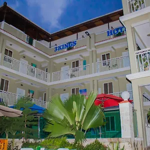 Hotel Three Kings, Vertieres