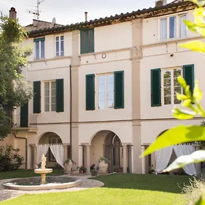 lucus-exclusive-bed-and-breakfast.it-tuscanyhotel.com/